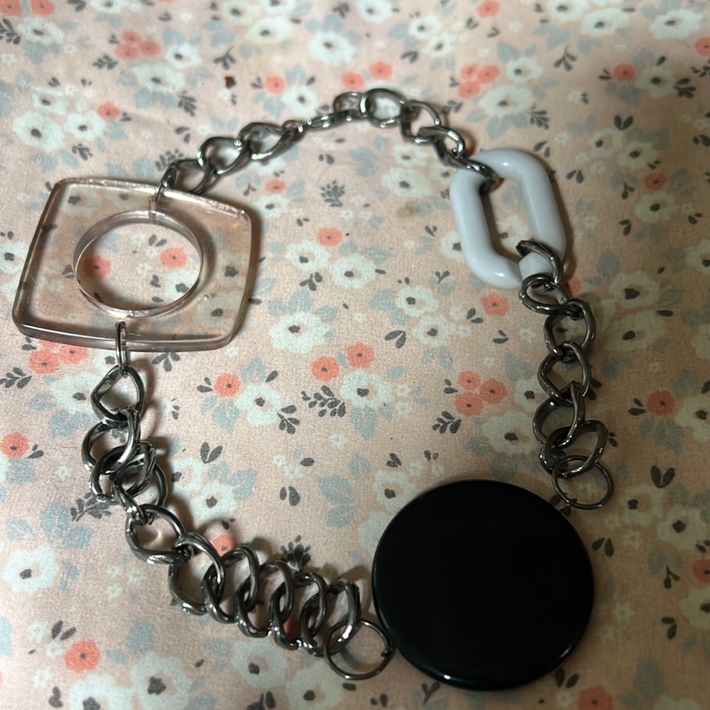 Cocker Necklace black& white